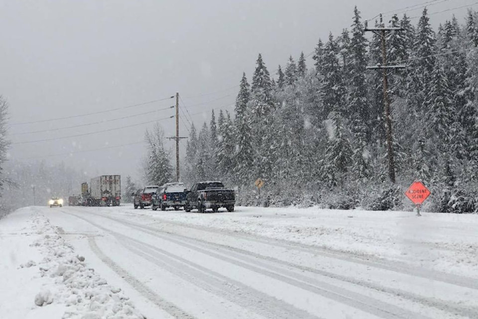 14412794_web1_181116-QCO-traffic-Hwy97_1