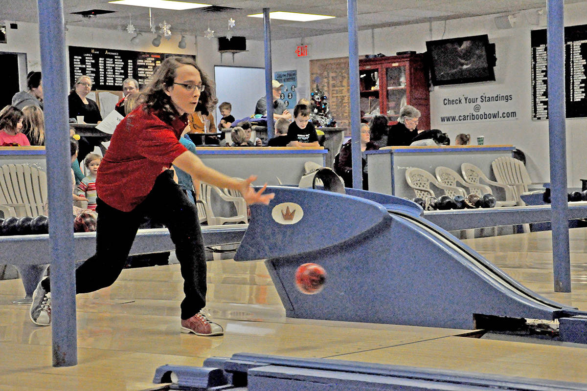 14763824_web1_181212-WLT-Bowlers3