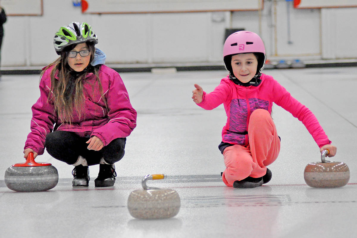 15252394_web1_190123-WLT-JuniorCurlers8