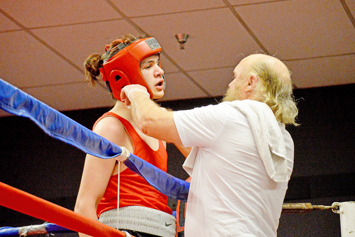 16401900_web1_190414-WLT-BoxingGym5