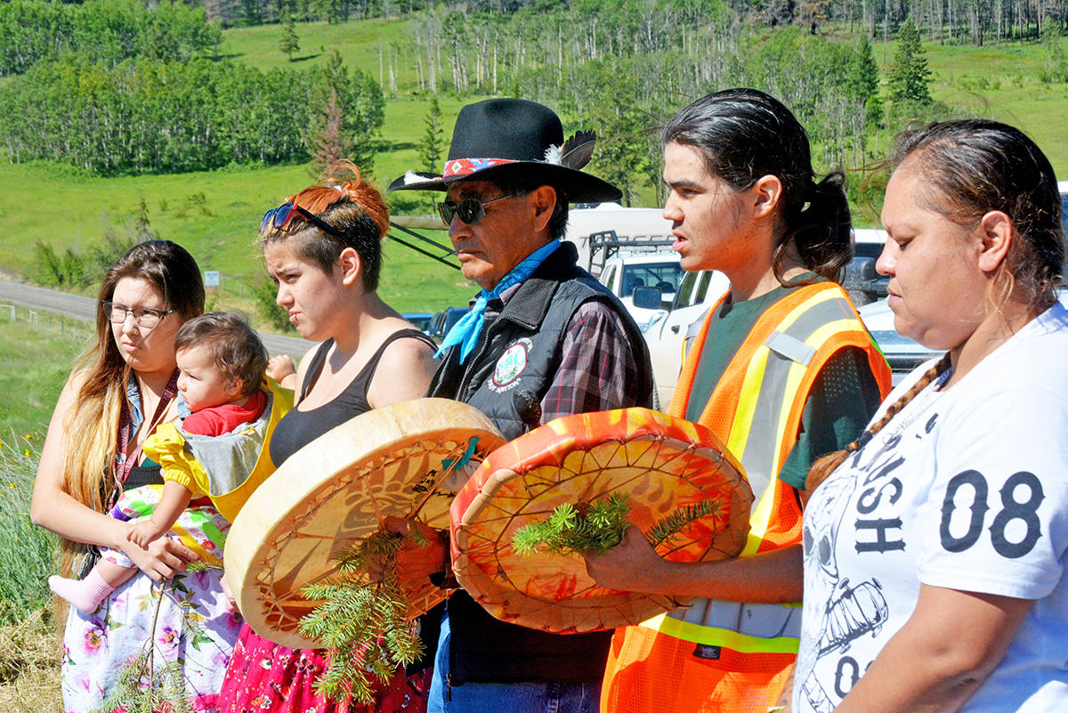 17540257_web1_190703-WLT-Tsilhqot-inDrumming