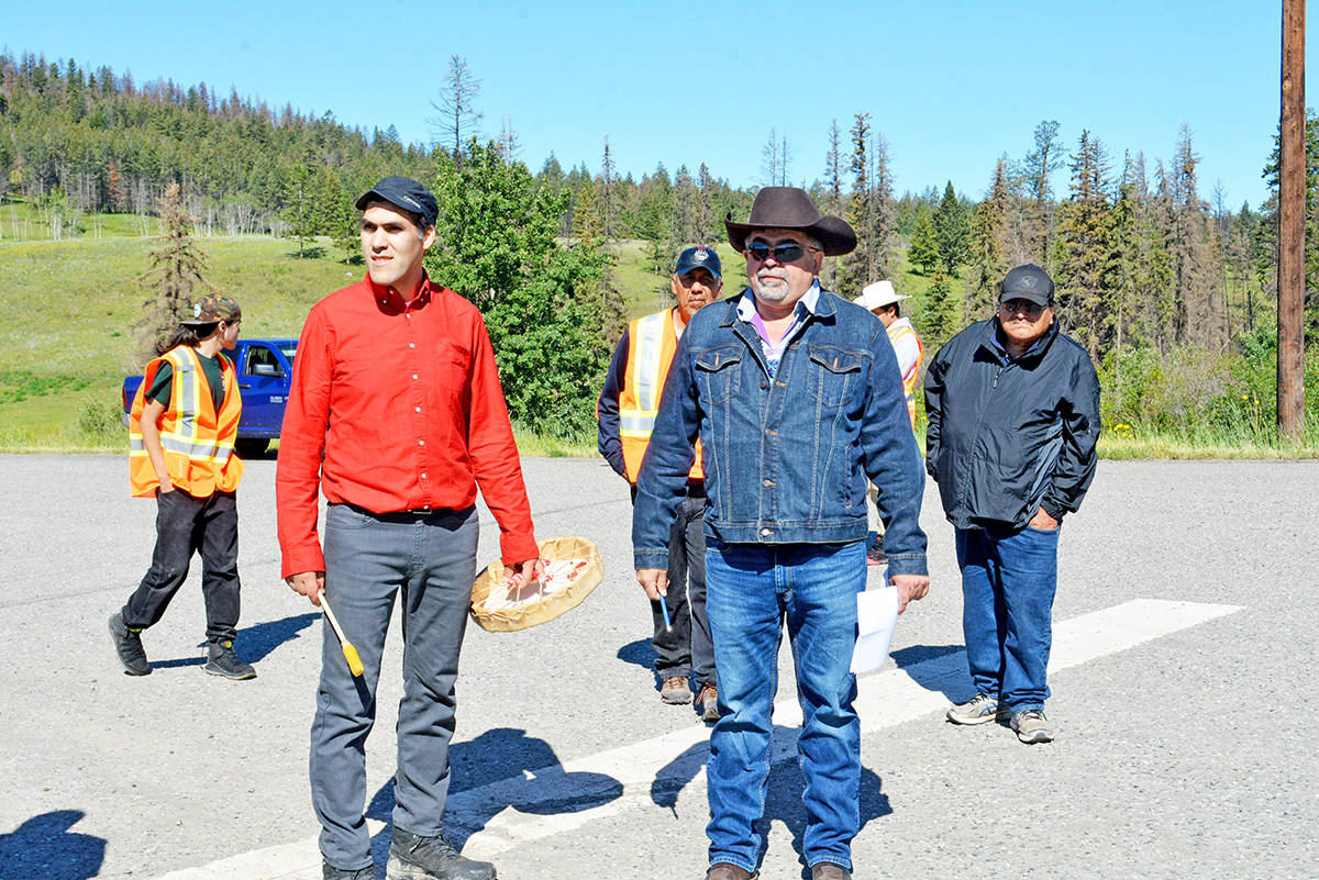 17540257_web1_190703-WLT-Tsilhqot-inPeacefulProtestChiefs