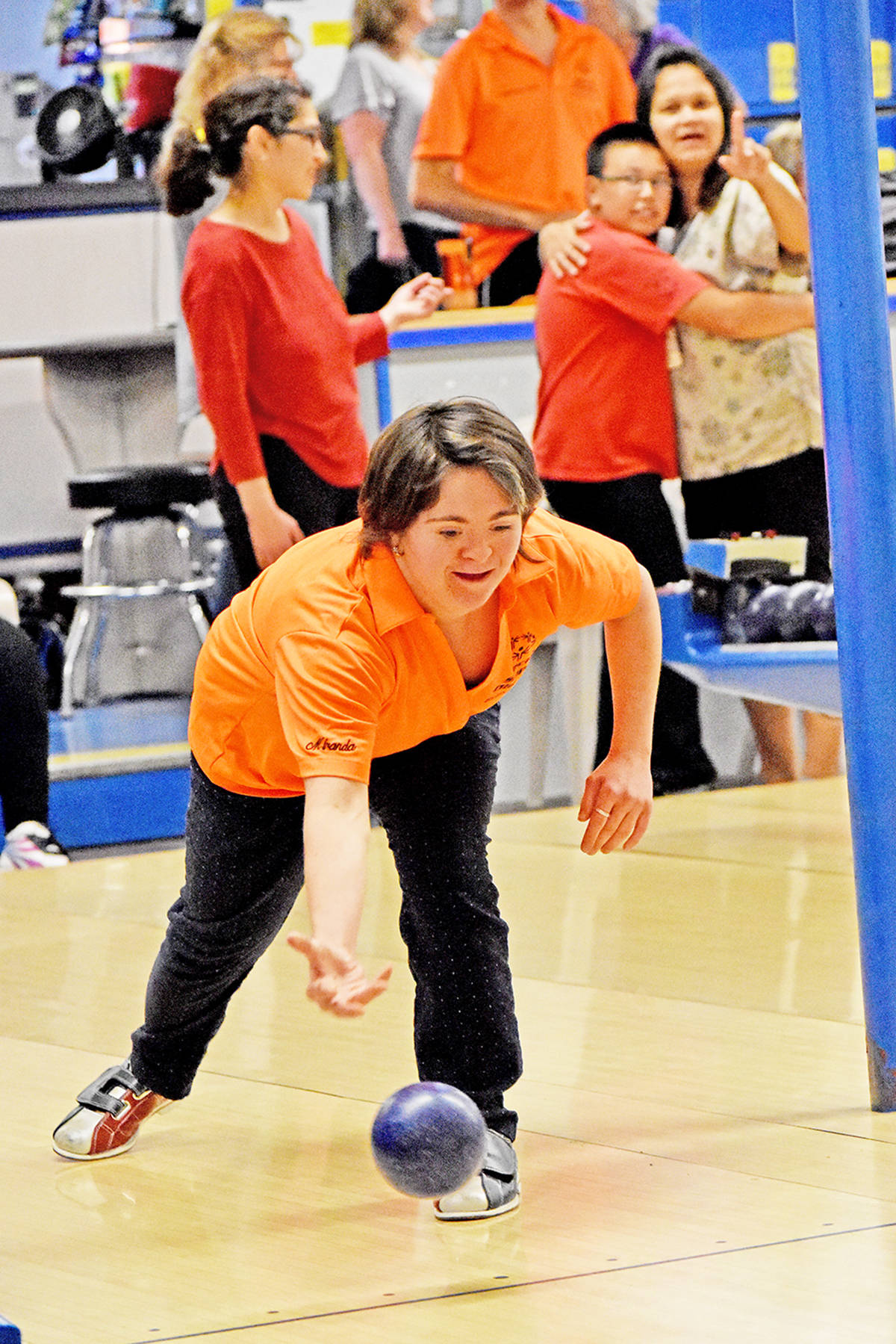 18596900_web1_190919-WLT-Bowlers6