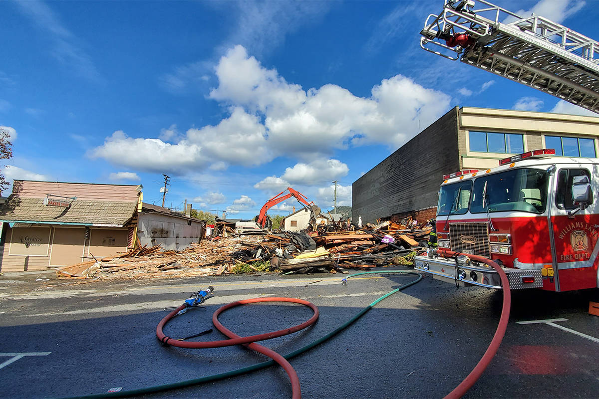 18610521_web1_copy_190920-WLT-FireCleanup