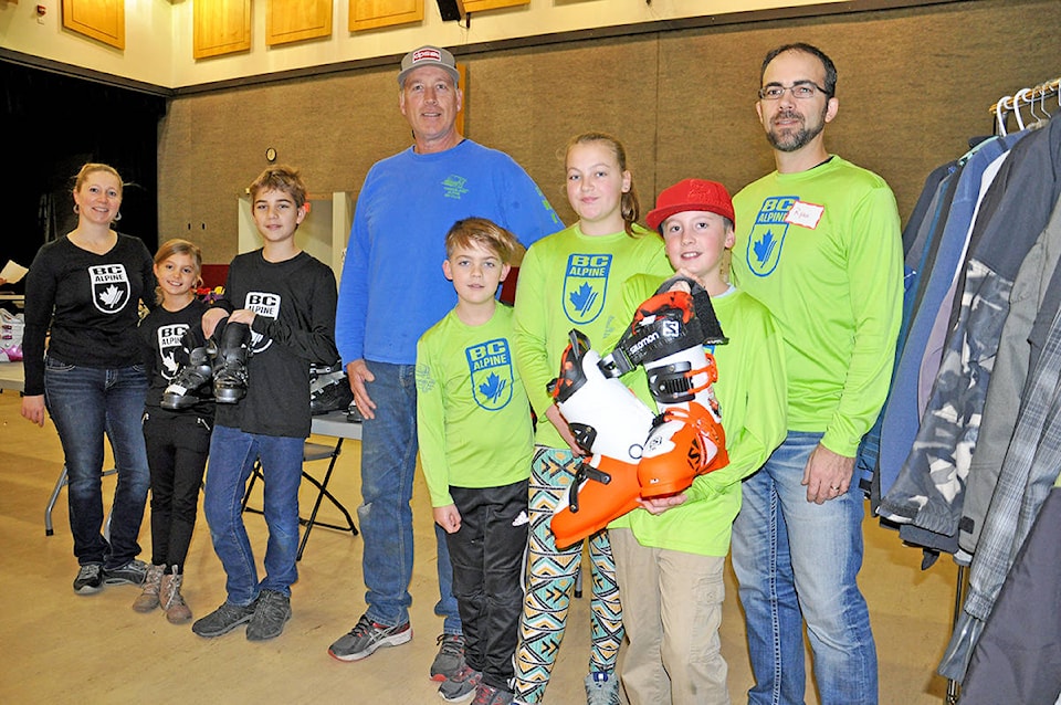 19218806_web1_191103-WLT-SkiSwap