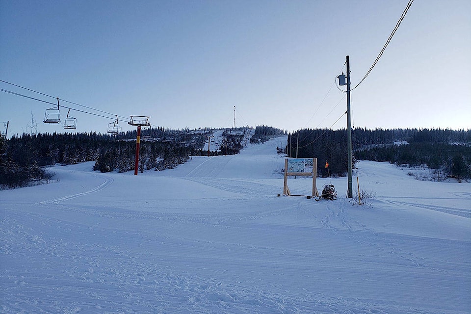 19904893_web1_askihill
