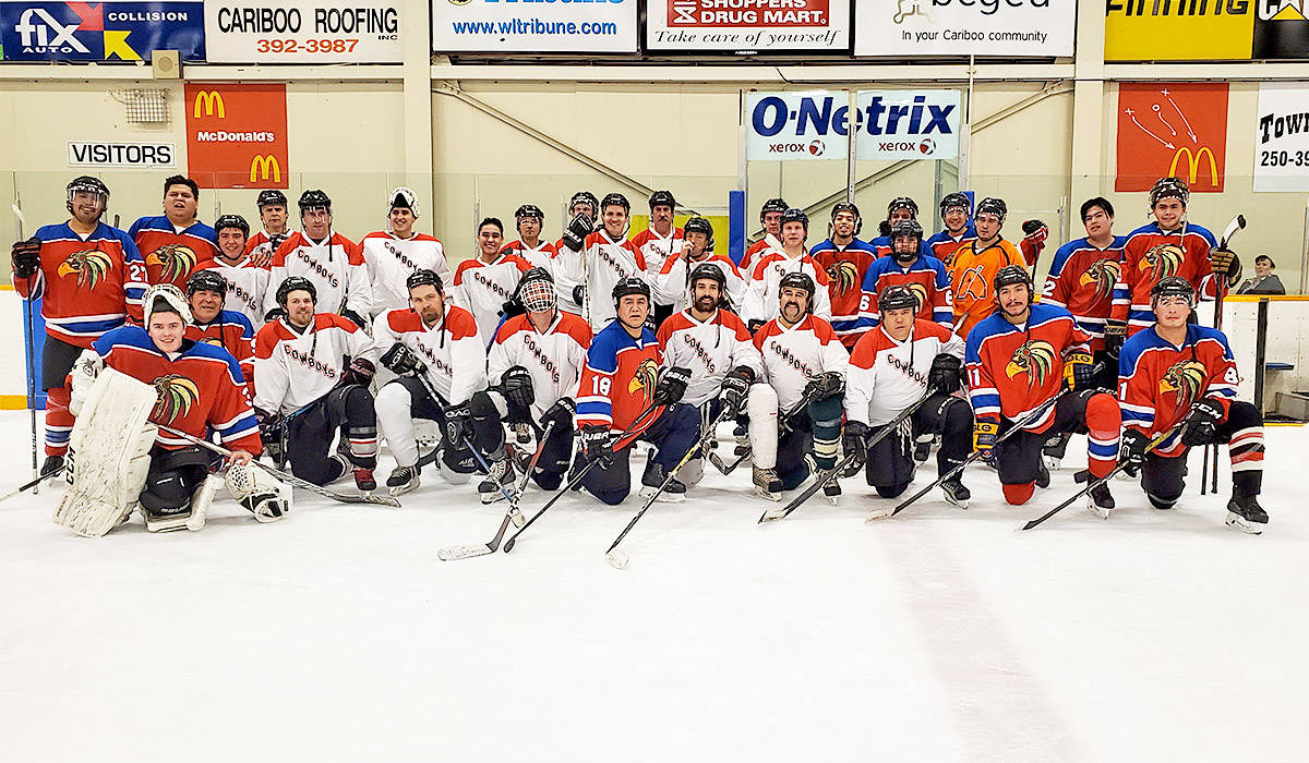 19968075_web1_200101-WLT-CowboysIndiansGroupshot