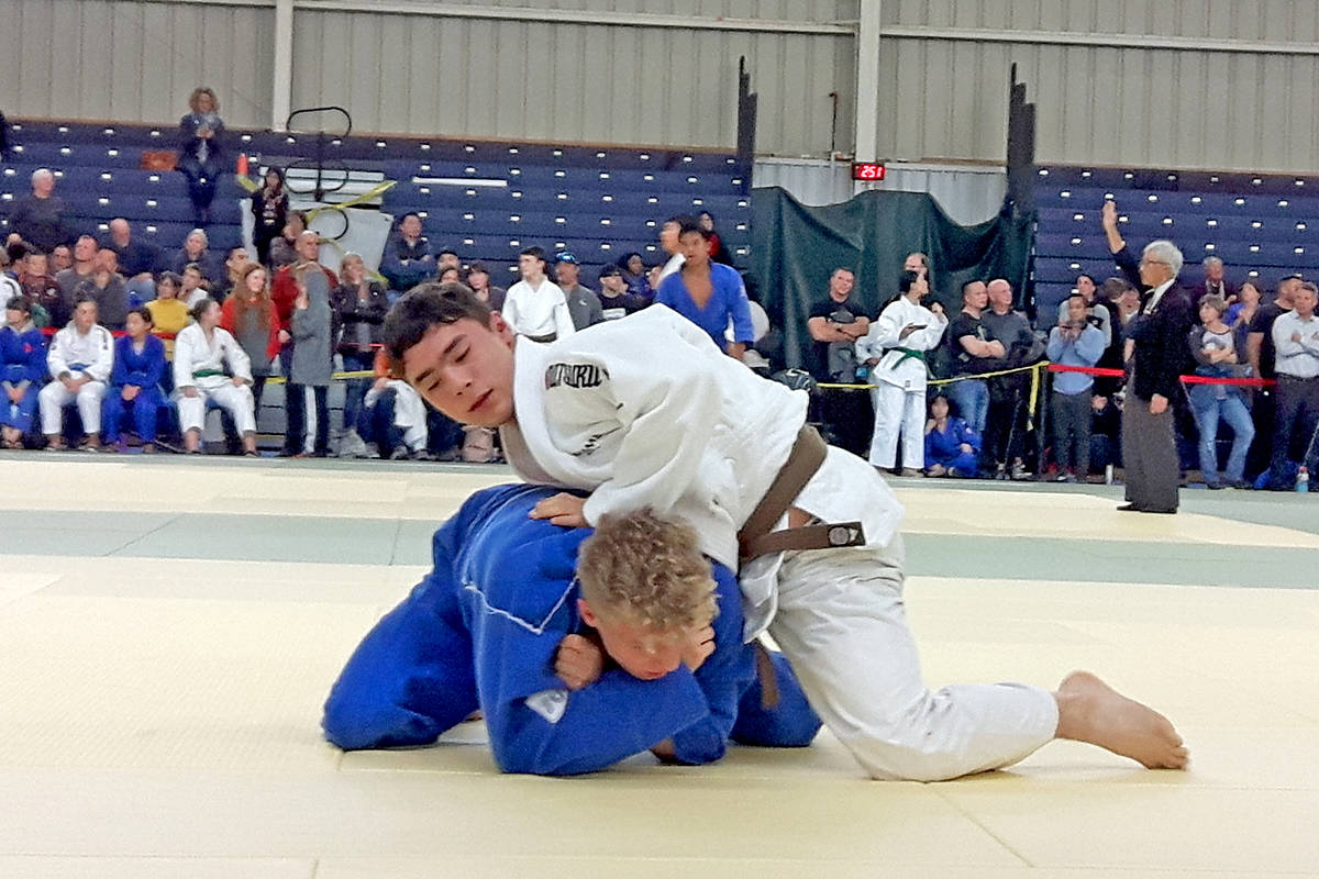 19627682_web1_191203-WLT-JudoClub1