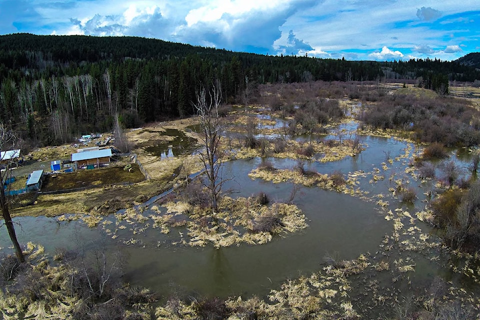 21430568_web1_200501-WLT-CanimLakeFloodingUpdate-aerials_2