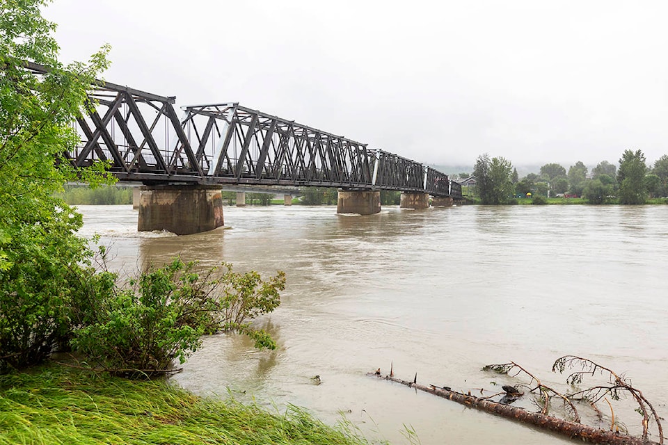 23057016_web1_200708-QCO-picfor4-quesnelfootbridge_1