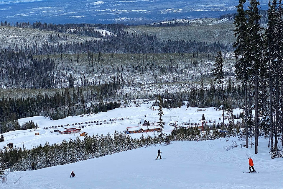 Both the lower lodge and upper lodge and Yeti Café at Mt. Timothy Recreation Resort were open for customers Sunday, as everyone enjoyed the great conditions on the hill. (Angie Mindus photo - Williams Lake Tribune)