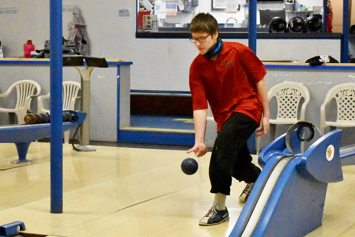 24299628_web1_210222-WLT-YBCBowling5