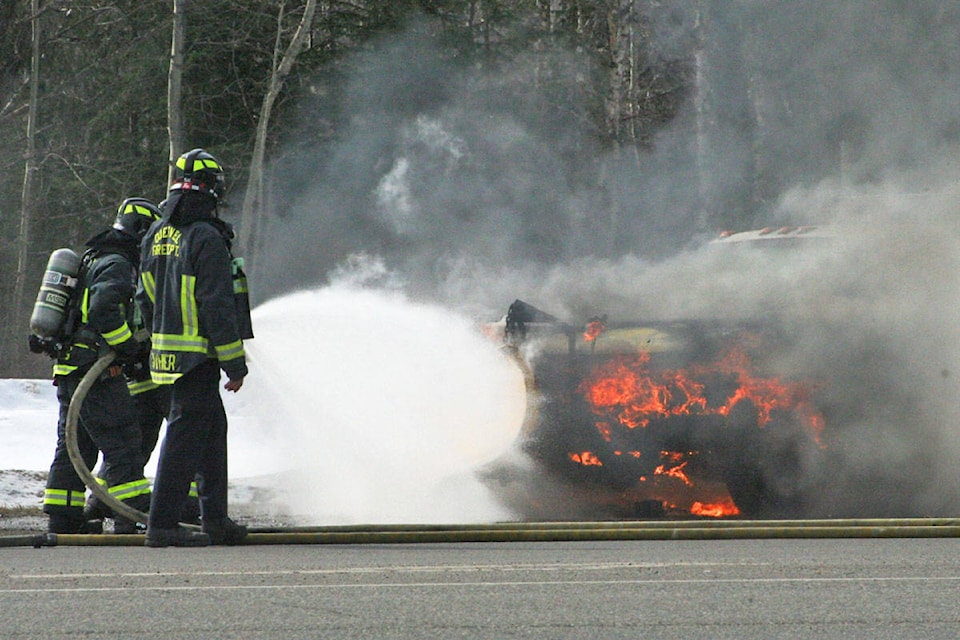 24557330_web1_210317-QCO-TruckFire-fire_1