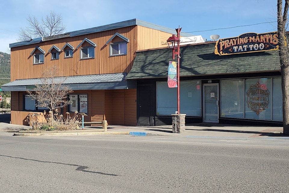 The owner of Ming’s Palace Restaurant at 12 Oliver Street in Williams Lake says he plans to rebuild. (Monica Lamb-Yorsk photo - Williams Lake Tribune)