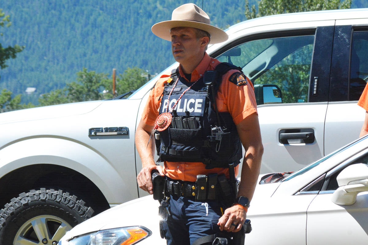 EDITORIAL Paint the town orange The Williams Lake Tribune