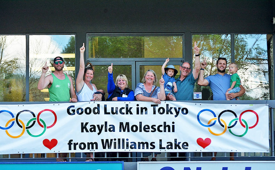 25895372_web1_210722-WLT-Olympics-rugby-KaylaMoleschi-williamslake_1