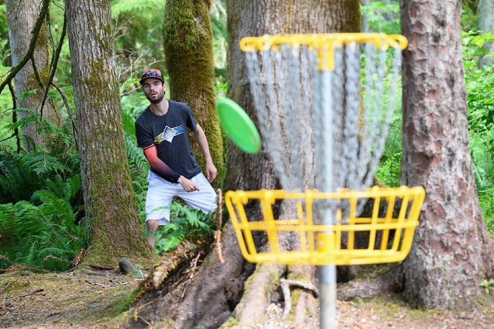 25949842_web1_210726-CRM-Disc-Golf-Island-Series-Tournament_1