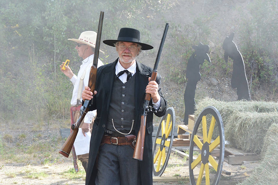 26162826_web1_mlyCowboyShoot2