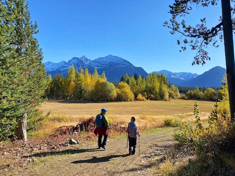 26722294_web1_211007-WLT-nathan-davis-potatomountain-chilcotin_1