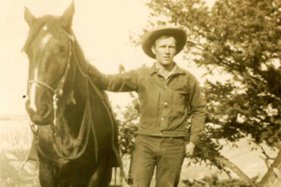 26777716_web1_211014-WLT-Cowboyhalloffame-Durrell-durrell_1