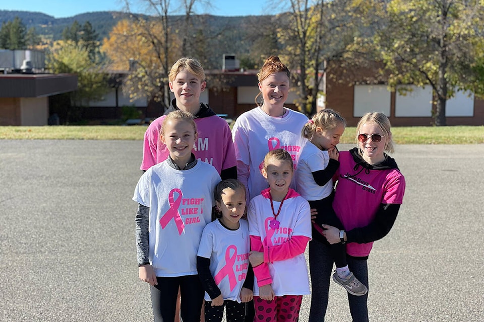 The Fofonoff family and their friends have raised thousands of dollars over the years participating in CIBC Run for the Cure events to honour the memory of Debbie Fofonoff and Megan Huska who both lost their lives young to cancer. (Photo submitted)