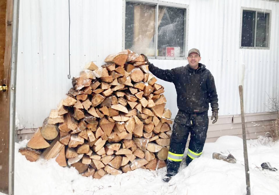 27670987_web1_220106-WLT-McLeeseLakeFirewood_1