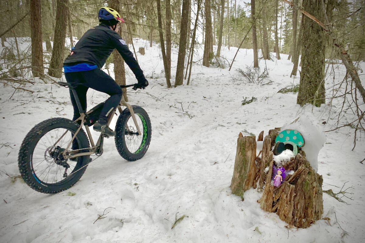 27998360_web1_20220203-WLT-Fat-Biking_2