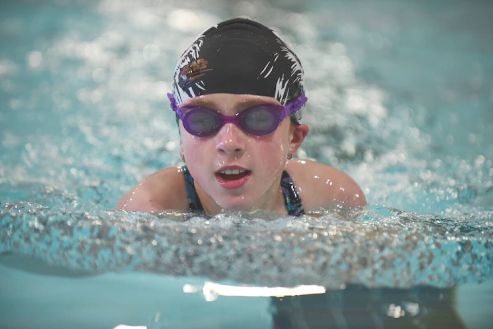 28073761_web1_220210-WLT-Bluefins-Swimmeet_2