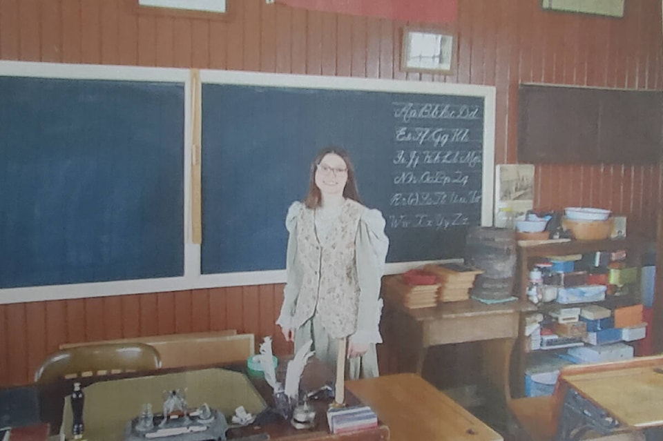 29683607_web1_220707-WLT-LittleRedSchoolHouse_1