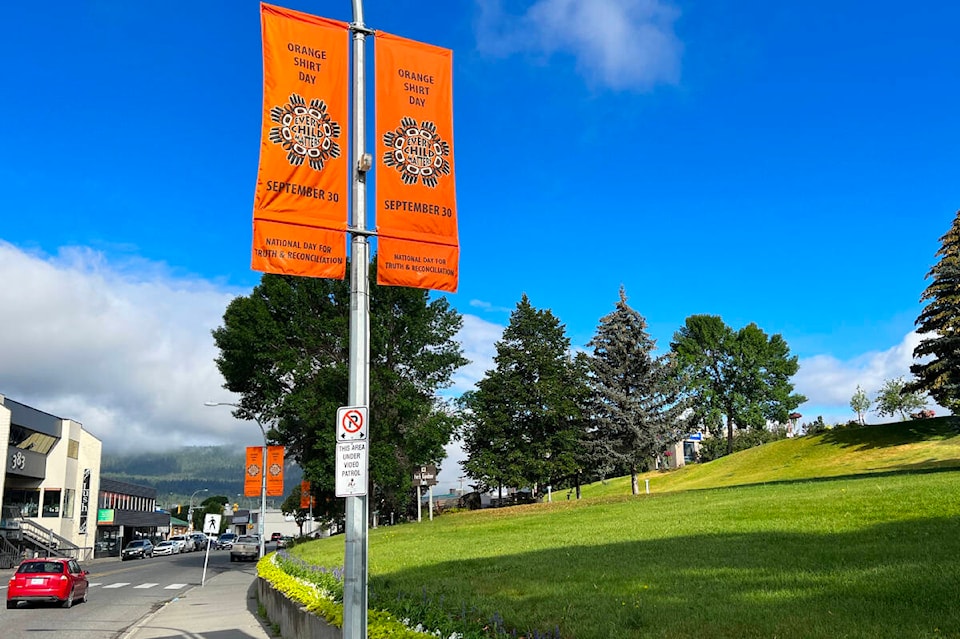 30002508_web1_220811-WLT-orange-banners-williamslake_1