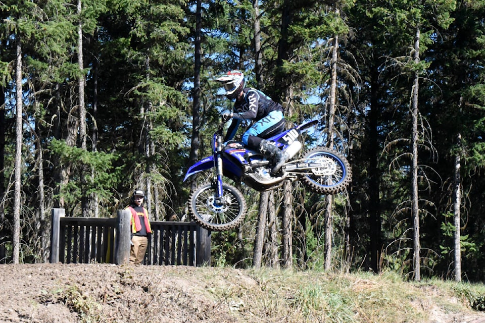 Marcus Deausy races to win in the Pro Am open class Saturday, Sept. 10 during Round 6 of the Future West Moto racing series hosted by the Williams Lake Dirt Riders Association. It was the first race for Deausy since an injury this summer sidelined him from competing in the Triple Crown Series. (Angie Mindus photo - Efteen)
