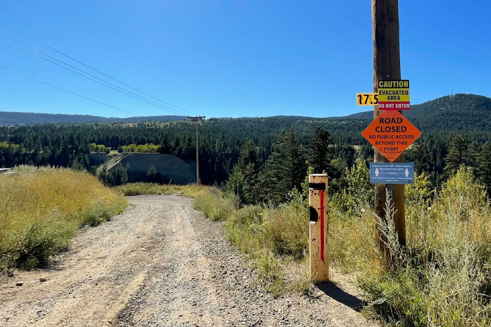 The sign at the top of the road leading down into the Williams Lake River Valley saying the area is closed to the public is still in effect due to ongoing construction traffic. (Ruth Lloyd photo - Williams Lake Tribune)