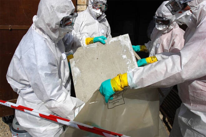 30908835_web1_copy_221110-KCN-asbestos-safety-NEWS_1