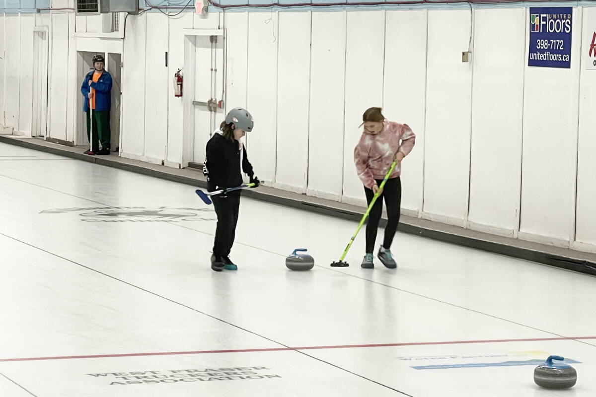 31021077_web1_221117-WLT-Junior-Curling_5