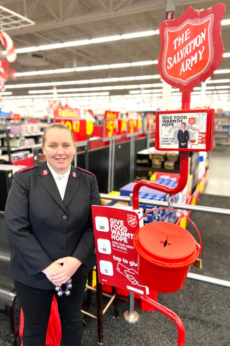 31166591_web1_221201-WLT-salvation-army-kettle-foodbank_1