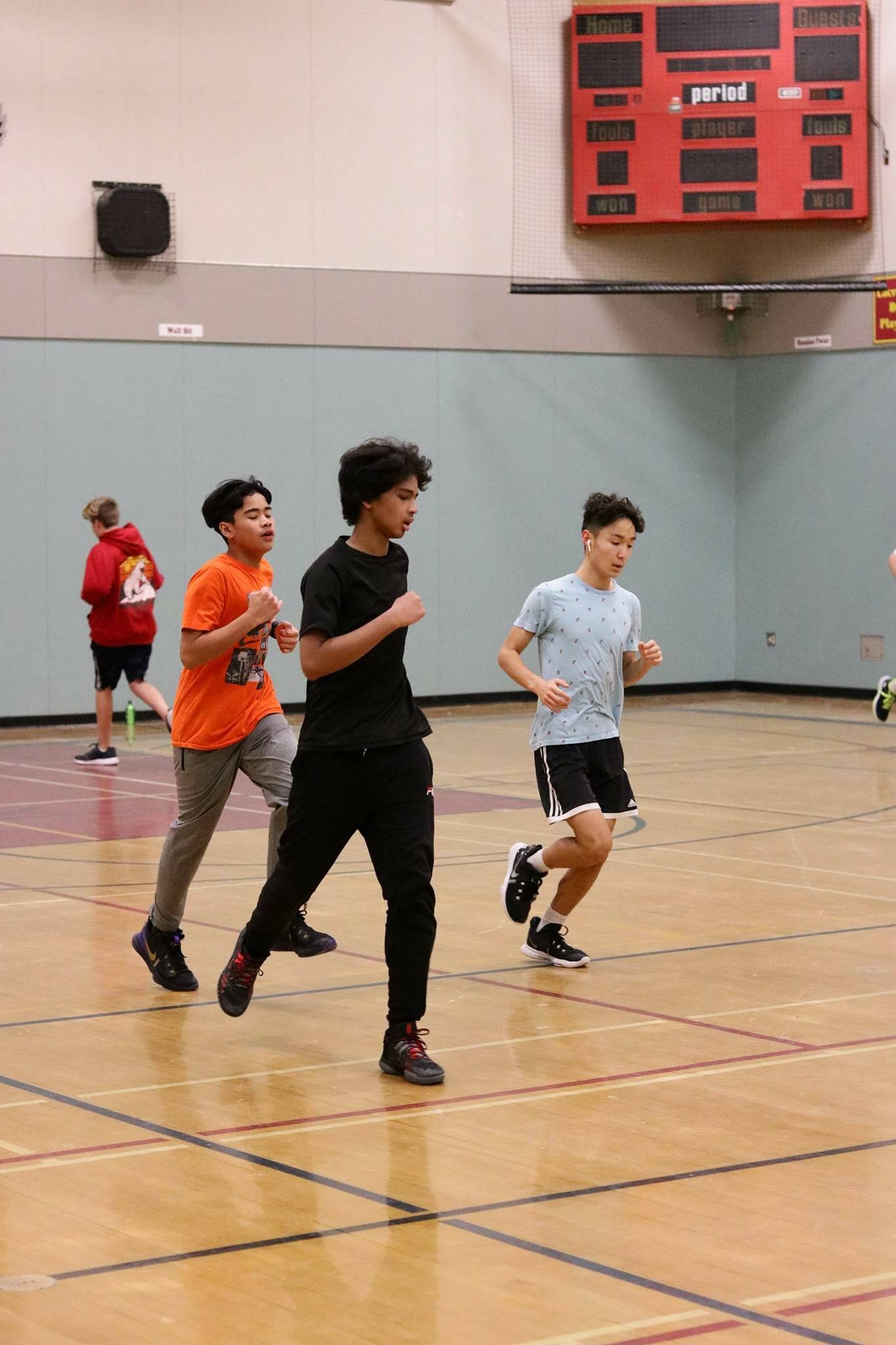 31651793_web1_Lake-City-Athletes-Run-to-play-fundraiser-school-Williams-Lake-WLT-_1