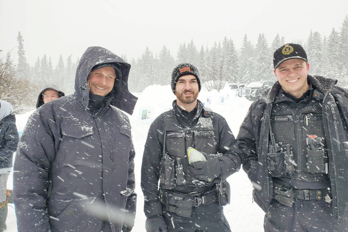 31931874_web1_mlyCOS-IcefishingDerby
