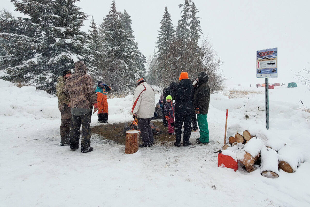 31931874_web1_mlyFishingDerbyFire