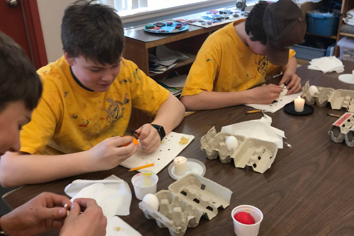 32368818_web1_230409-WLT-EasterEggmaking-TatlaSchool-_5