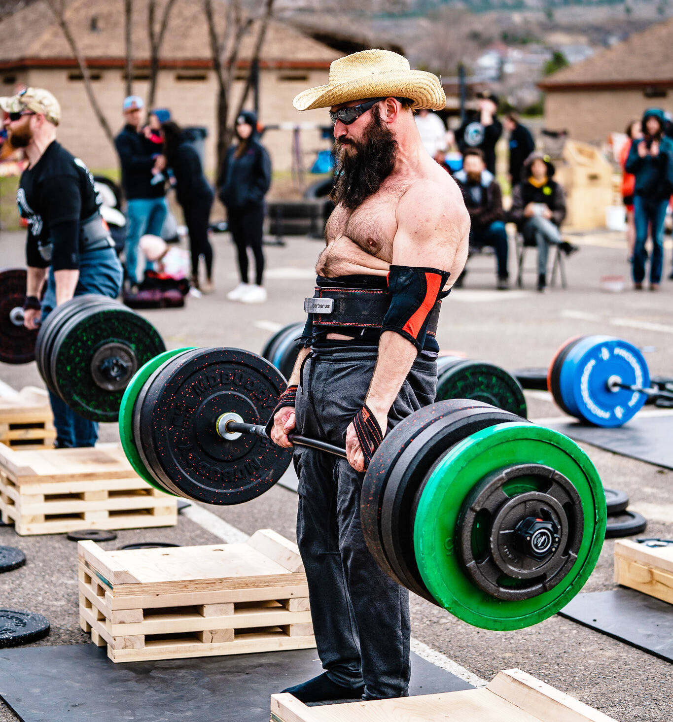 32616340_web1_340511-CMA-TysonDelay-Powerlifting_3