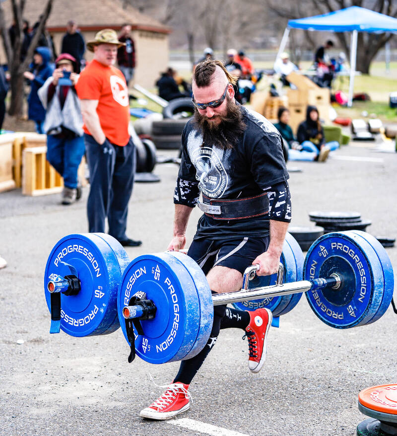 32616340_web1_340511-CMA-TysonDelay-Powerlifting_4