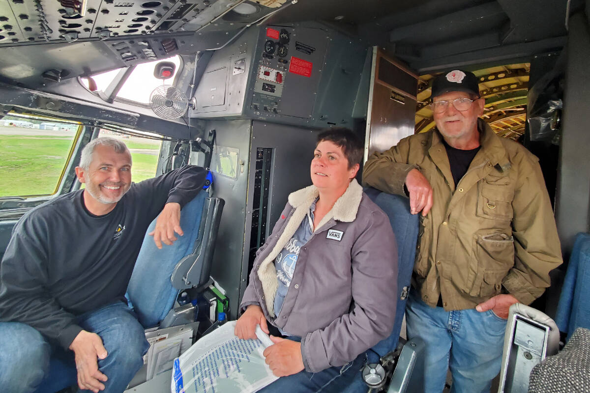 32656693_web1_230511-WLT-CaribooFireCentre-OpenHouse_2