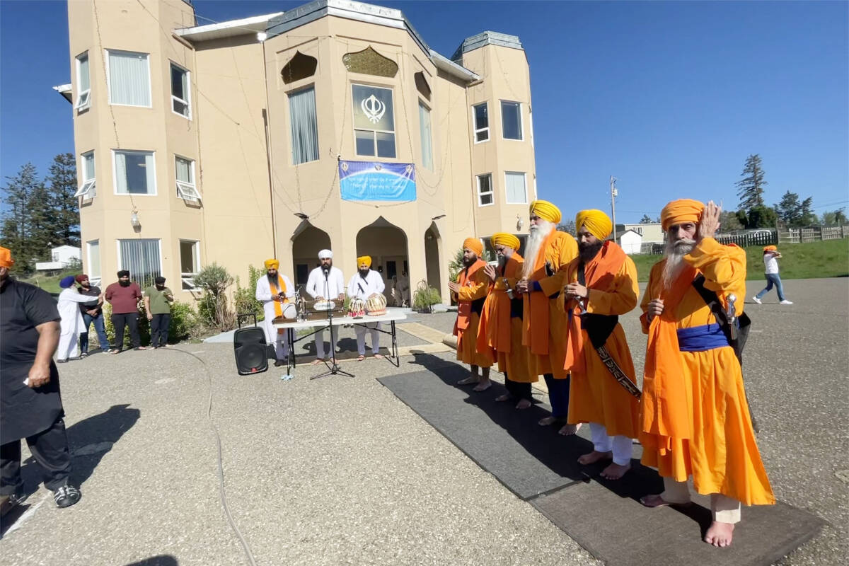 Hymn singers and five symbolic chosen Sikh were part of the Vaisakhi ceremony and celebrations at Gurdwara Sahib Western Singh Sabha Association on May 13, 2023. (Ruth Lloyd photo Efteen)