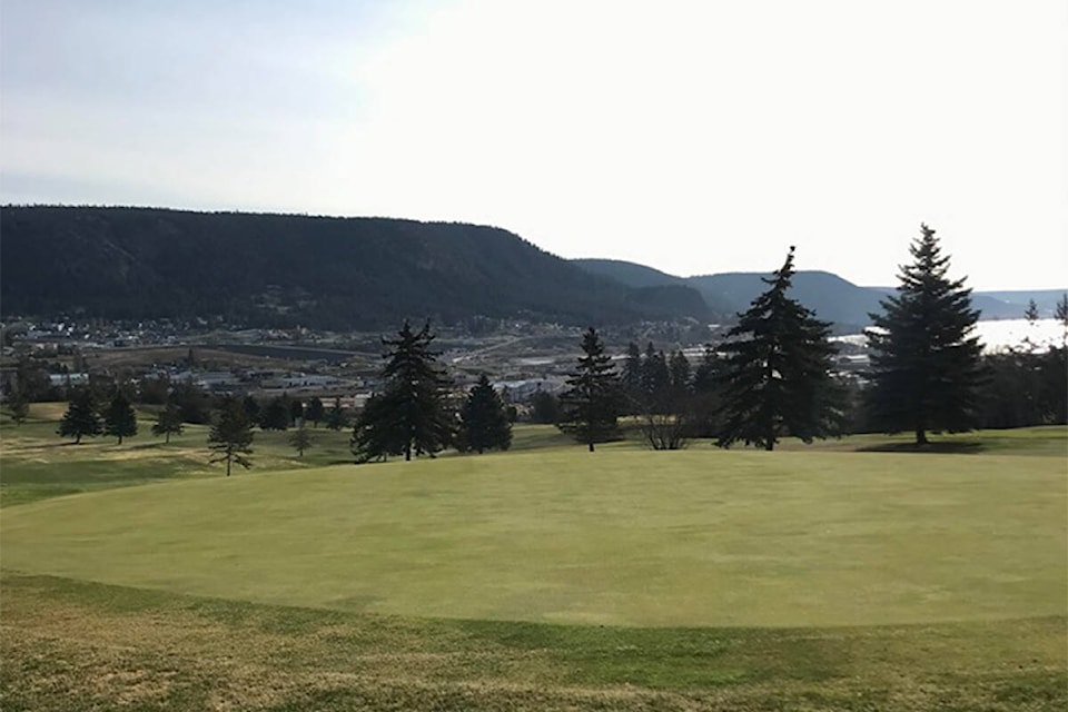 32743499_web1_200424-WLT-GolfCourseMay1-photo_1