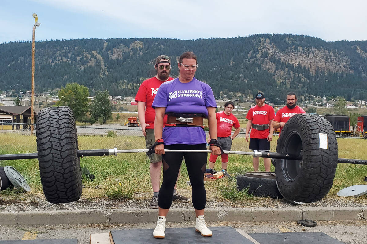 33496782_web1_230810-WLT-Strongman-Competition_3