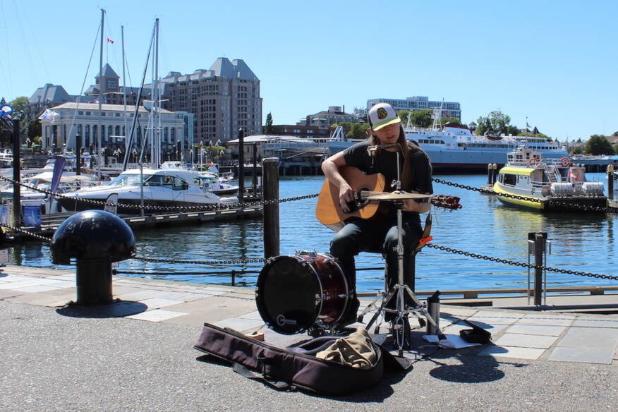 33581749_web1_230809-VNE-busking-decline-harbour_1