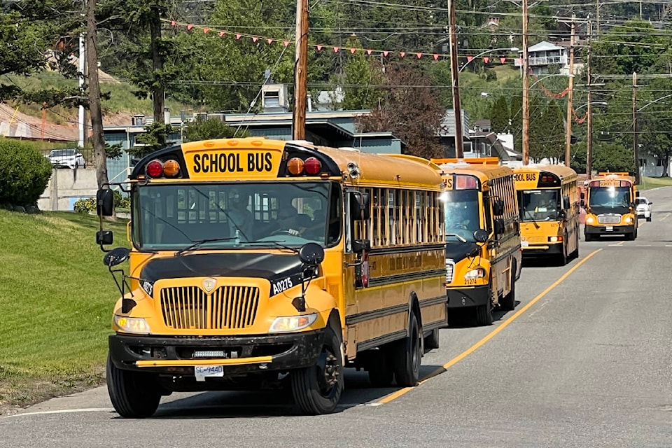 33748801_web1_230831-WLT-school-times-buses_1