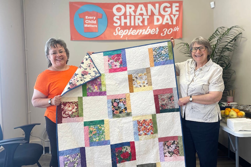 33933466_web1_230727-WLT-Orange-shirt-day-quilts_6