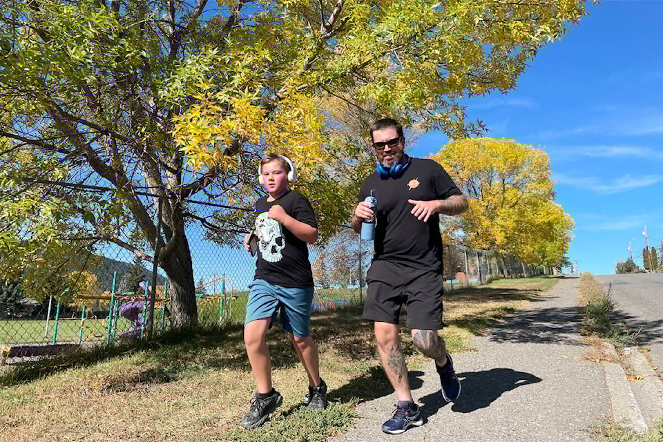 34012111_web1_230928-WLT-Harvest-Run-Walk_1