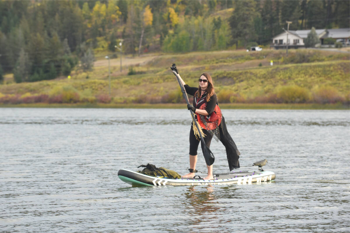 34081561_web1_231005-WLT-Witches-Paddle_17